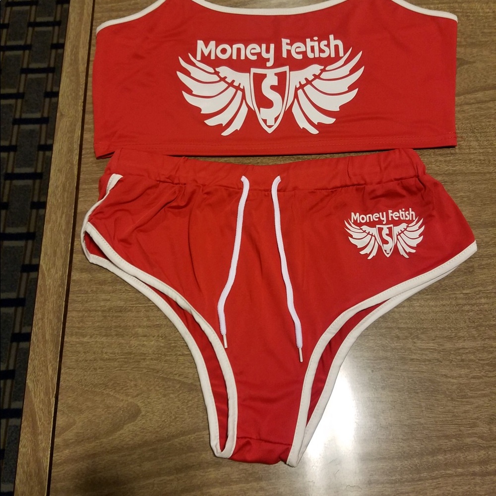 Short Sets - Picture 3 of 3